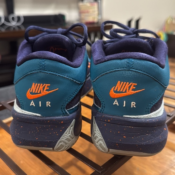 Giannis Freak 5 Basketball Shoes (Size: 8) - Picture 5 of 12